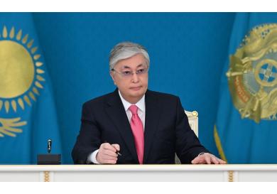 Казахстан: К.Токаев өмнөх ерөнхийлөгч Н.Назарбаевын эрхийг хасав