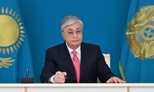 Казахстан: К.Токаев өмнөх ерөнхийлөгч Н.Назарбаевын эрхийг хасав