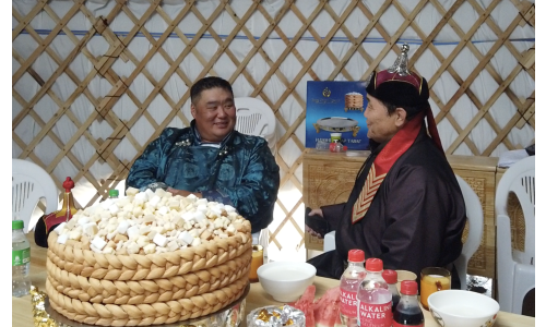 Улсын начин С.Багахүү: Солонгос бөхчүүд баруун золгож барилдахаараа манай залуусыг унагаж байна лээ