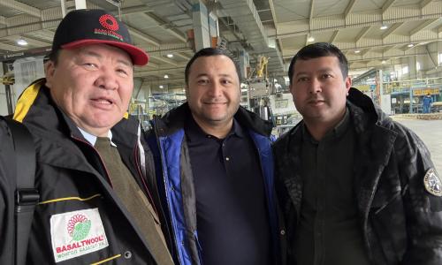 Монголын бизнесмэн Узбекистан улсын Өргөмжит консулаар томилогдов