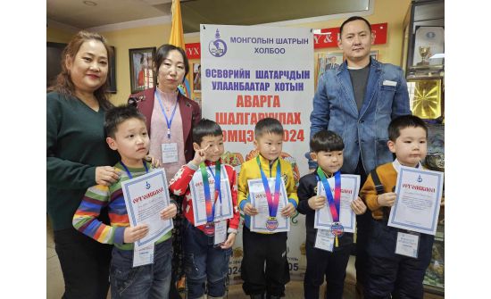 Өсвөрийн шатрын Улаанбаатар хотын аваргууд 6 сая төгрөгийн тэтгэлэг хүртэнэ