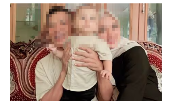 Индонези: Нөхрийнхөө хуучин хуримын зургаас өөрийгөө олж хараад хамаатан гэдгээ мэджээ
