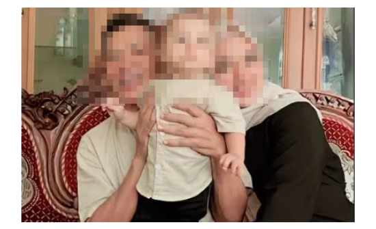 Индонез: Нөхрийнхөө хуучин хуримын зургаас өөрийгөө олж хараад хамаатан гэдгээ мэджээ