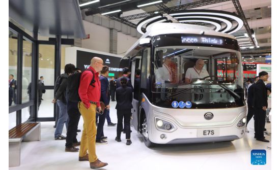 Хятад автобус “Busworld Europe” үзэсгэлэнгээс хоёр шагнал хүртжээ