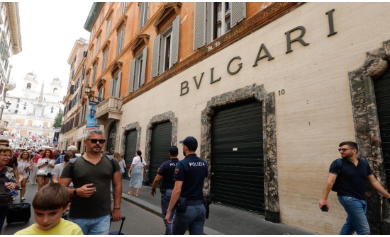 Итали: “Bulgari” брэндийн үнэт эдлэлийн дэлгүүрт хулгай оржээ