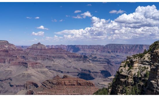“Grand Canyon”-ы хадан цохио руу унасан хүү амьд гарчээ