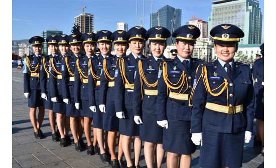 Агаарын цэргийн эмэгтэй алба хаагчид АНУ-д суралцахаар мордов