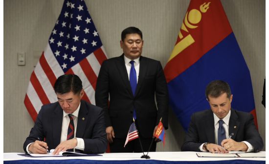 Монгол улс АНУ-тай тээврийн салбарт хамтран ажиллах санамж бичиг байгууллаа