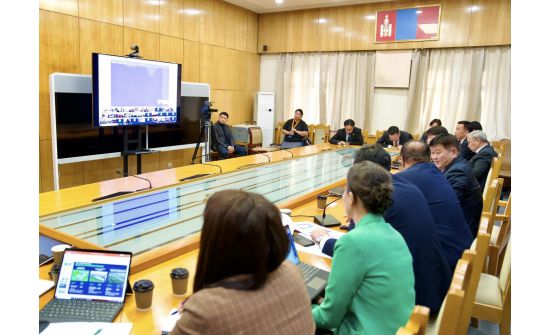 Энэ жил Дорнод, Өвөрхангай, Баянхонгор чиглэлийн эвдэрсэн замуудыг засна