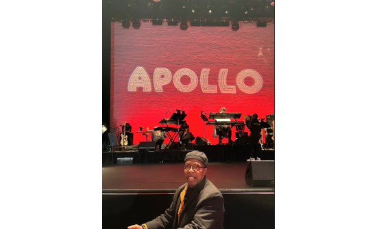 Нью-Йорк хотын "Apollo" театр юугаараа алдартай вэ?