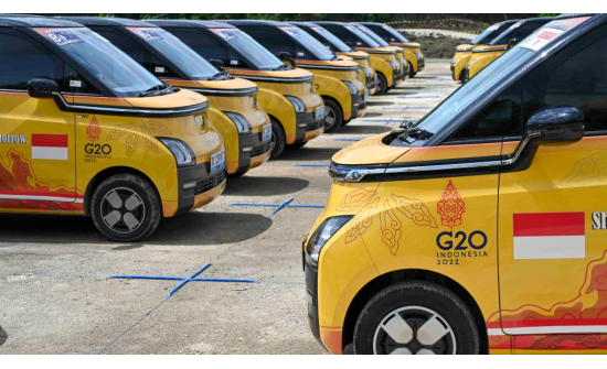 “G20”-ын уулзалтад оролцогчдыг Хятадын цахилгаан авто машинаар тээвэрлэв