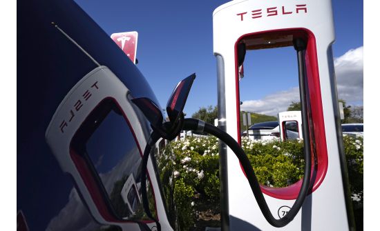 “Tesla”-гийн цэнэглэгчийг “Hyundai”, “Kia” компаниуд нэвтрүүлнэ