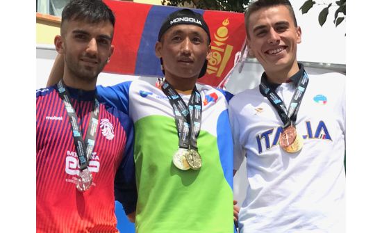 Монголын тамирчин ДАШТ-д анх удаа оролцож хоёр алтан медаль хүртлээ