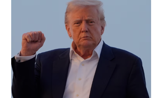 Д.Трамп генералуудаа цомхотгоно