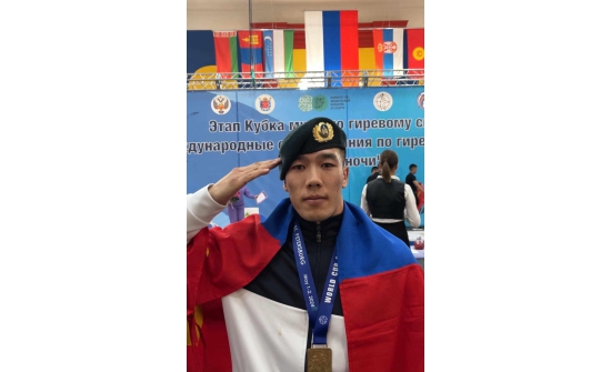 ОХУ: Монгол оюутан Э.Буджав дэлхийн цомын тэмцээнд түрүүллээ