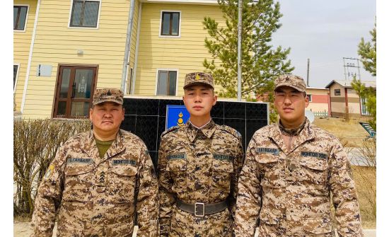 Зэвсэгт хүчний алба хаагчид нутгийн малчдын амийг аварчээ