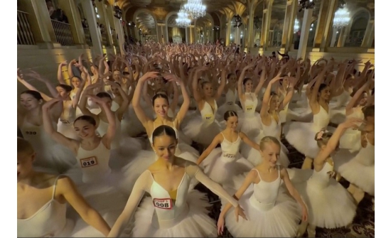 Нью-Йорк: 353 балетчин Гиннесийн амжилт тогтоов