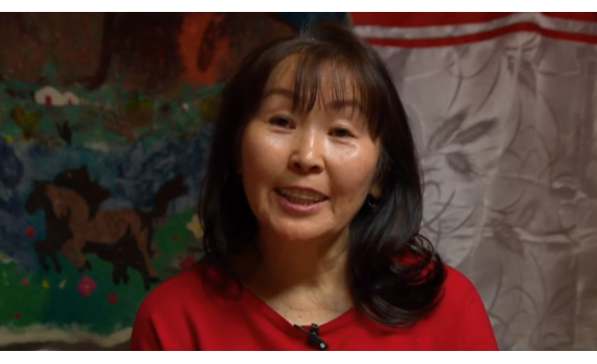 30 жил Америкт амьдарсан ч Монгол дахь хүчирхийллийн эсрэг тэмцсээр буй циркчин эмэгтэй