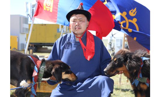Монгол нохой үржүүлэгч А.Нямпүрэв: Надаас гөлөг авсан хүмүүст би “Монгол нэр өгөөрэй” гэж захьдаг
