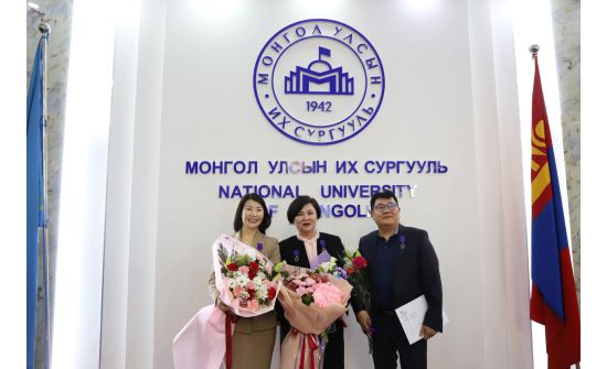 МУИС-ийн гурван багш Францын Засгийн газрын одон хүртлээ