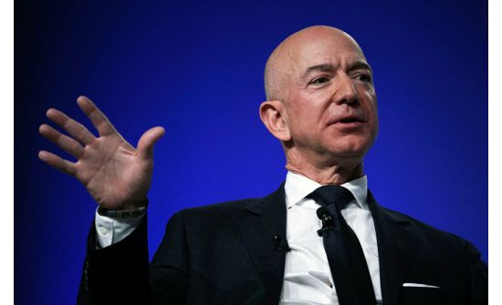 Жефф Безос "Amazon" компанийнхаа хоёр тэрбум гаруй долларын хувьцааг худалдав