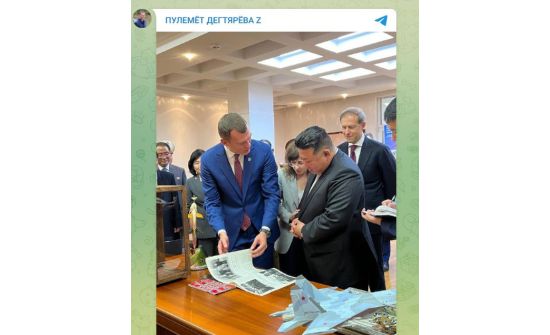 Ким Жон Ун өвөөгийнхөө айлчлалын тухай сэтгүүлтэй танилцав