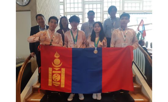 Цюрих: Олон улсын химийн олимпиадаас Монголын сурагчид хоёр медаль, нэг тусгай шагнал хүртлээ