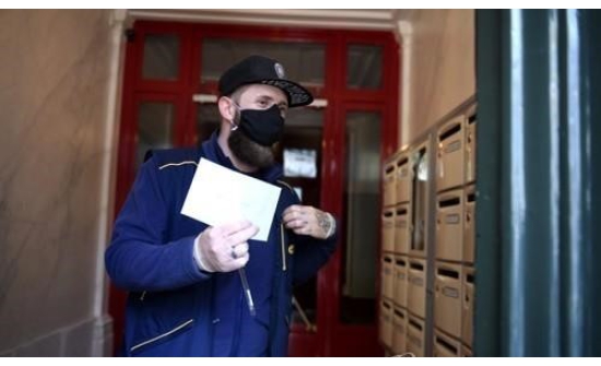 Франц: Шуудан зөөгч олон зуун захидал хаяж устгасны учир юу байв?
