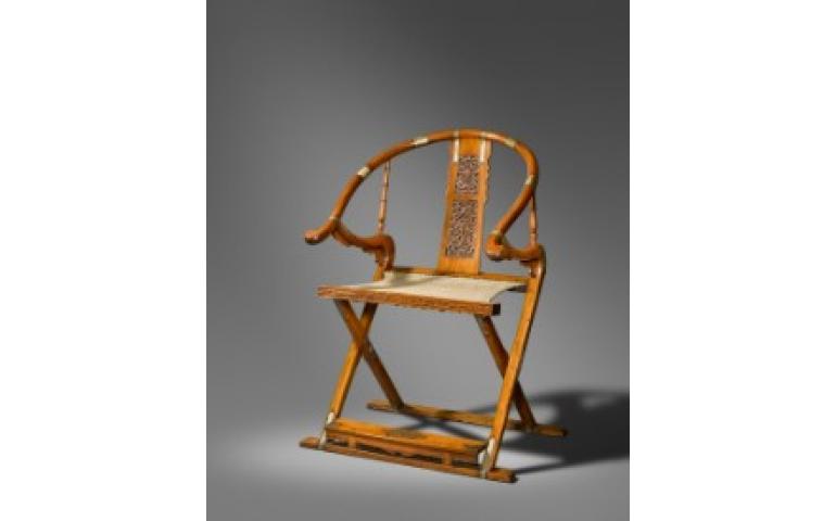 Мин улсын үеийн эвхдэг сандал 2 сая доллароор зарагджээ