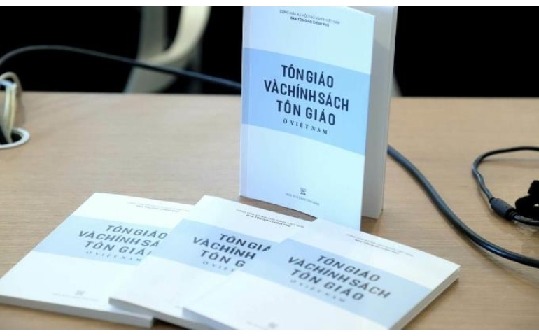 Вьетнамд шашны Цагаан ном хэвлэгдэн гарлаа